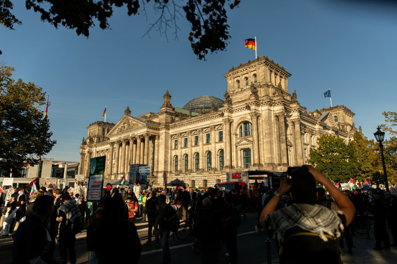 Protest cu zeci de mii de participanți la BERLIN. Au cerut încheierea războiului dintre Israel și Hamas