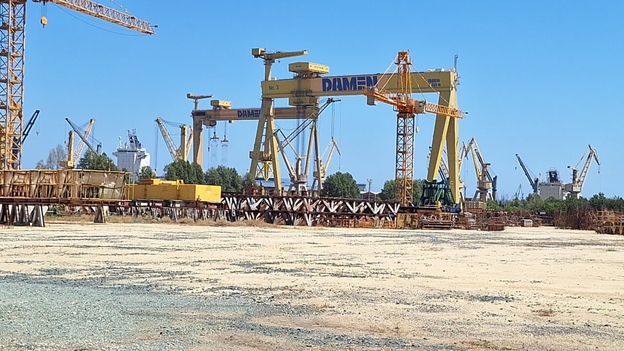 Zaposleni ladjedelnice Damen Mangalia protestirali pred Ministrstvom za gospodarstvo v Romuniji