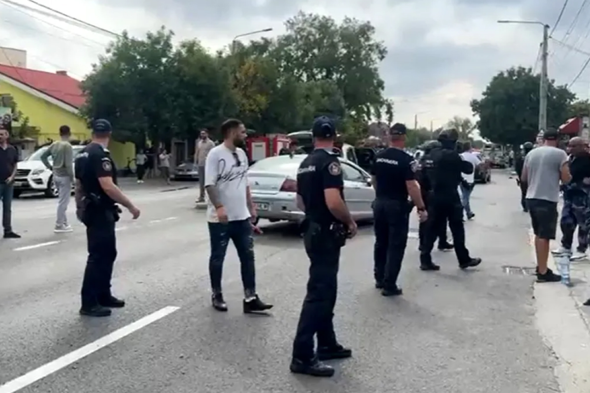 Patru, dintre bărbați arestați după scandalul din Craiova soldat cu un mort și 7 răniți, LĂSAȚI să participe la înmormântarea lui Mustafa Dumitru