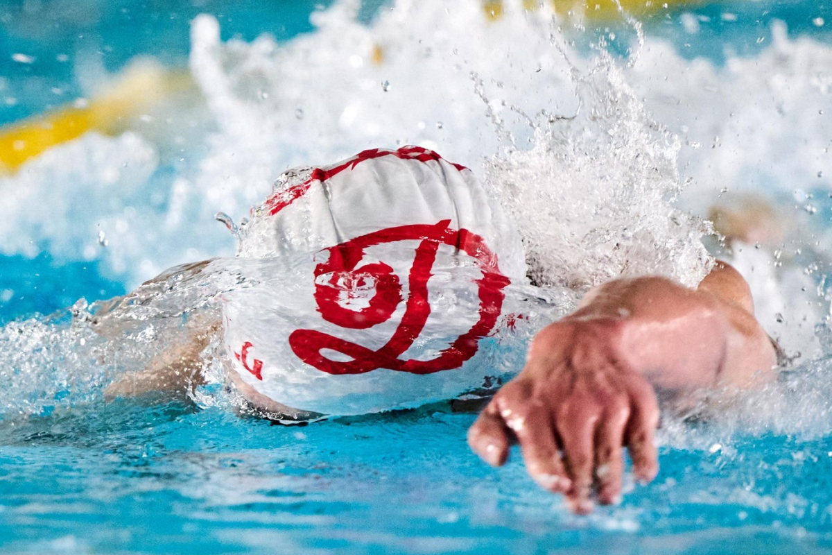 SCANDAL la CS Dinamo. Tatăl lui David Popovici, acuzat că a condiționat participarea copiilor la competiții de cumpărarea unui echipament