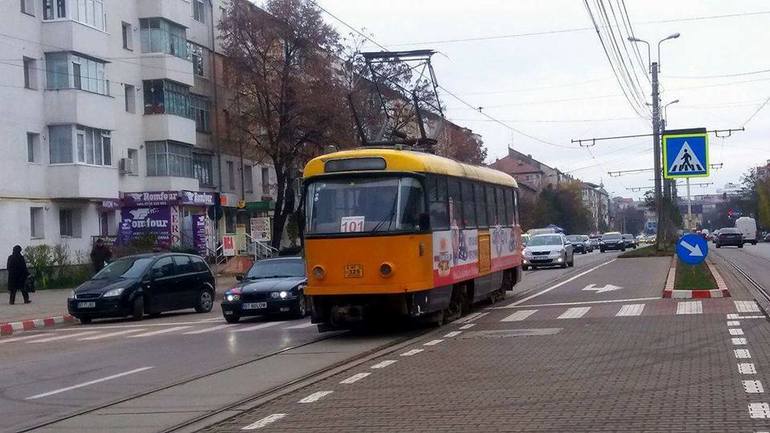 Povestea singurei rețele de tramvai înființate după Revoluție, DEMOLATĂ după 35 de ani. Istorie acoperită de asfalt și vagoane vândute la fier vechi