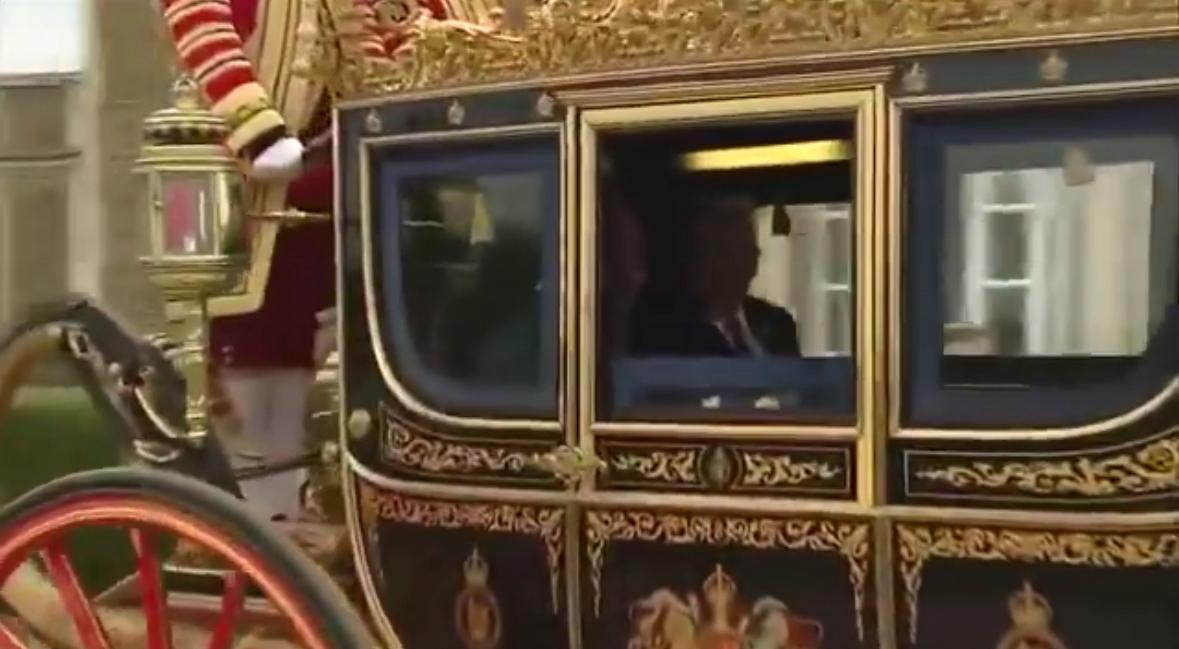 Protocol regesc pentru TRUMP /Președintele SUA, plimbat de regele Charles în caleașca aurită