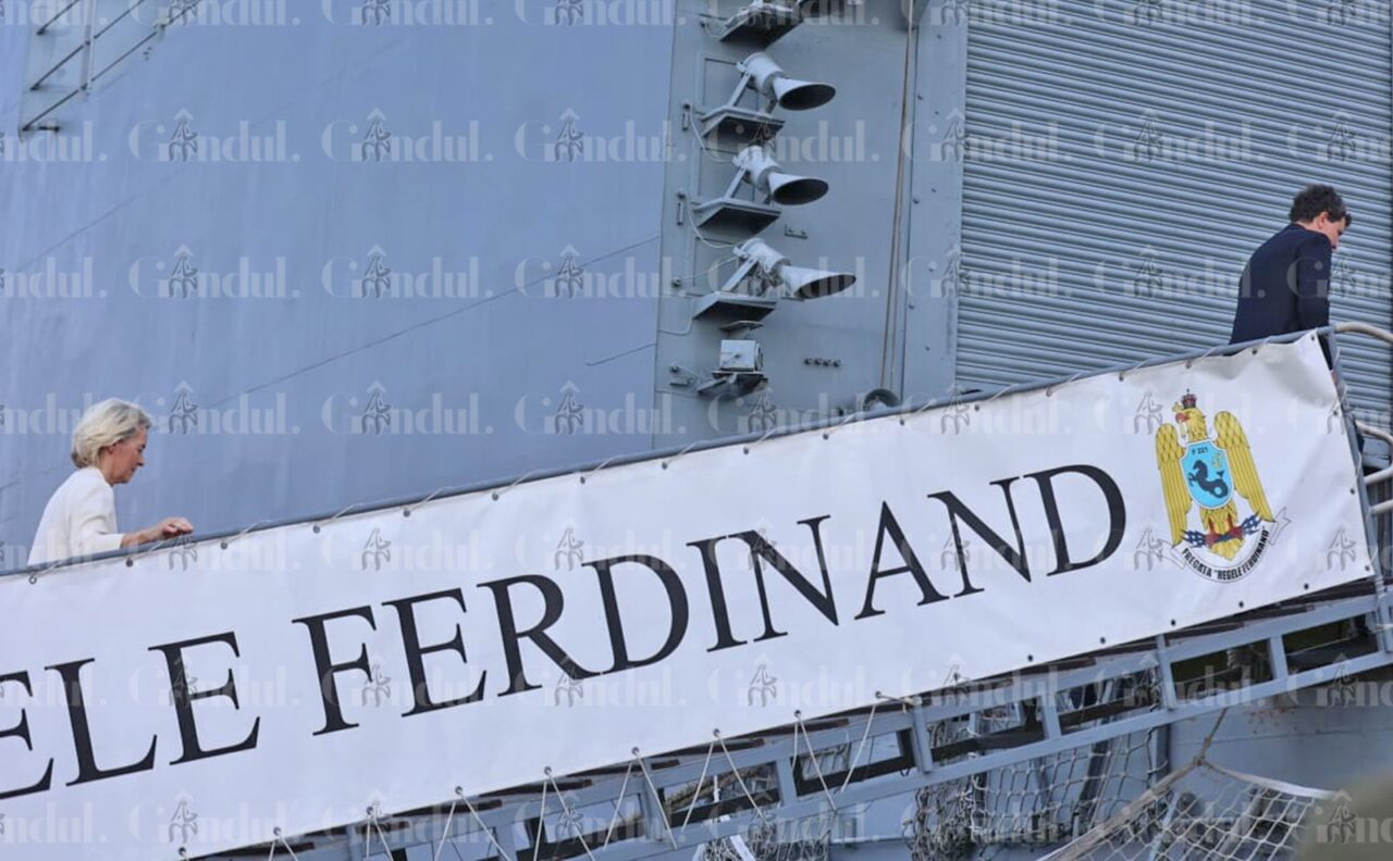 IMAGINI EXCLUSIVE | Ursula von der Leyen, surprinsă de Gândul când urcă pe FREGATA „Regele Ferdinand” împreună cu președintele Nicușor Dan