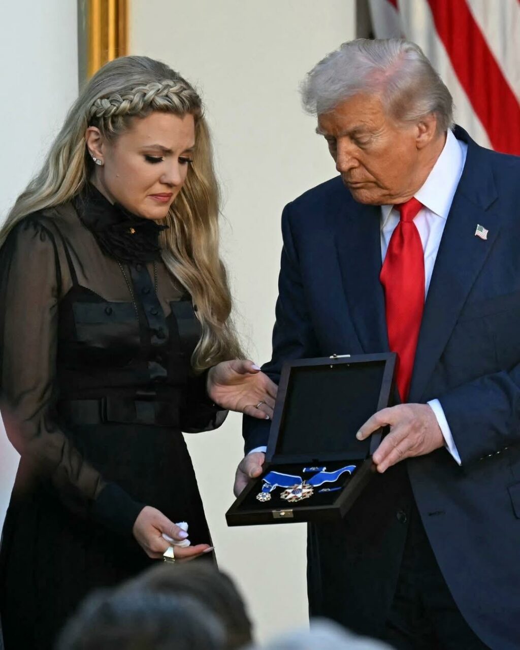 ...                    </div>
		<p style=