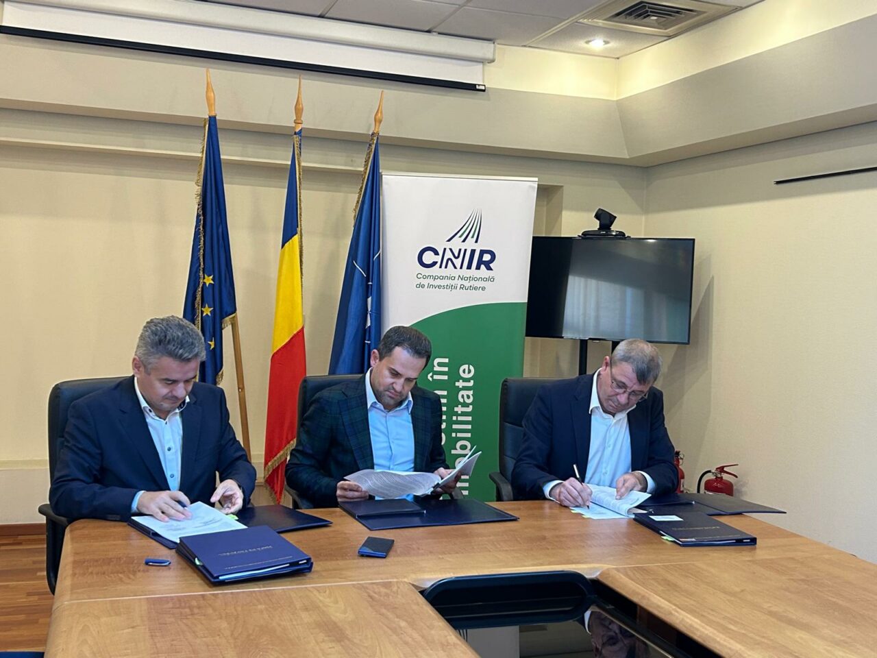 Ministrul Transporturilor, Ciprian Șerban, dă drumul lucrărilor pe A8 și Focșani-Brăila: „Proiectele lansate de Sorin GRINDEANU prind contur”