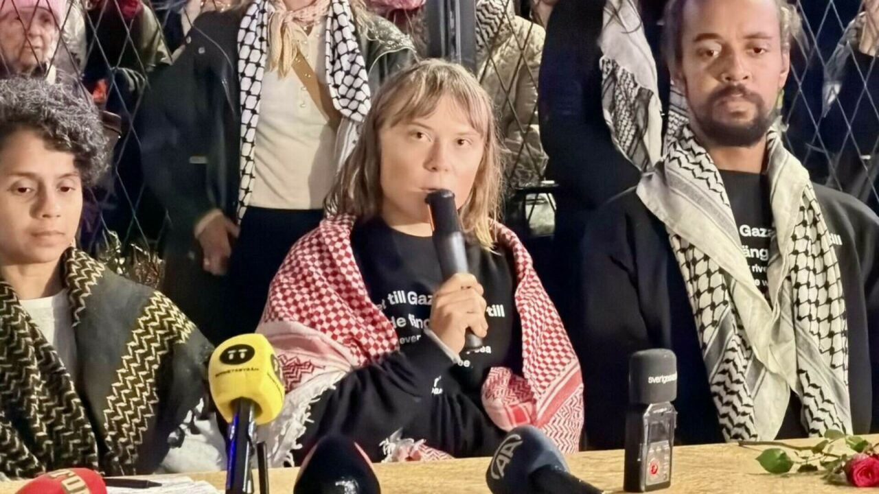 Greta Thunberg acuză forțele israeliene de tortură după arestarea în largul coastelor Gazei
