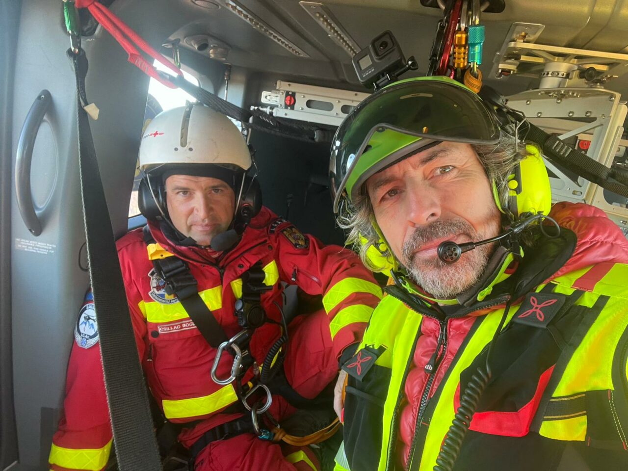 Un bărbat a plecat pe munte neechipat şi fără să spună nimănui. A alunecat pe zăpadă şi a căzut. A fost dat dispărut 2 zile