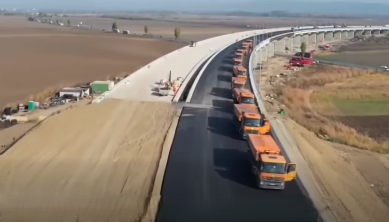 Se mișcă lucrurile pe A7. Cristian Pistol spune că, de anul acesta, se va putea circula doar pe autostradă, de la București la Adjud