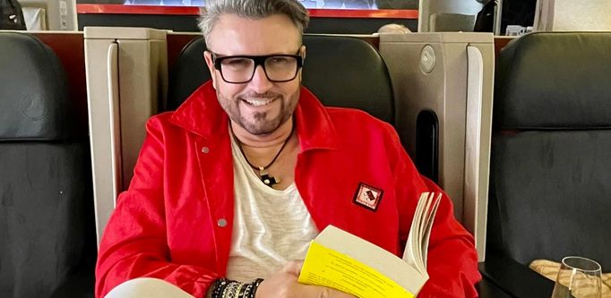 FOTO. Cum a fost copilăria lui Cătălin Botezatu. ”Am avut o educație SPARTANĂ”