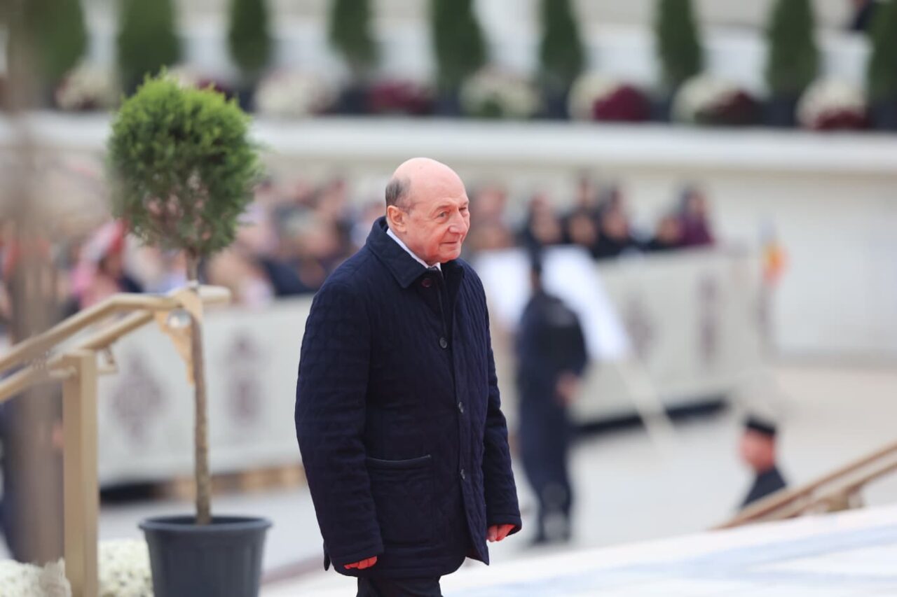 Traian Băsescu, avertisment la limita panicii după amenințările Iranului: Ar fi bine ca fiecare dintre noi să se gândească unde se adăpostește el și familia