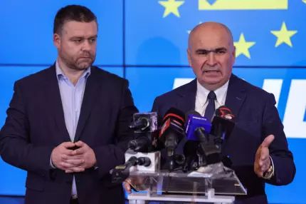 Într-un mesaj plin de greșeli de scriere, mâna dreaptă a lui Bolojan spune că vrea referendum ca să tranșeze problema pensiilor speciale