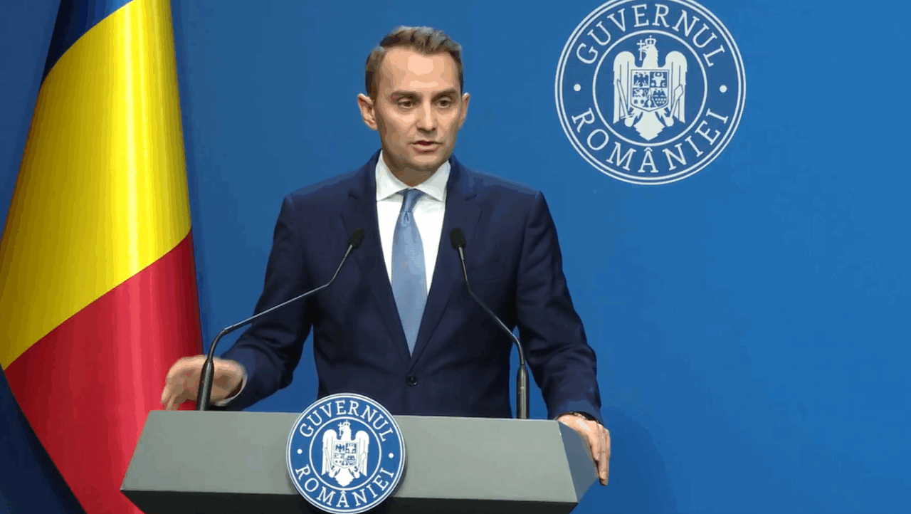 Jurca sfidează protestatarii care l-au acuzat de abuzuri: „Dacă n-a întrebat nimeni dacă ești la muncă, ar părea o întrebare ieșită din context”