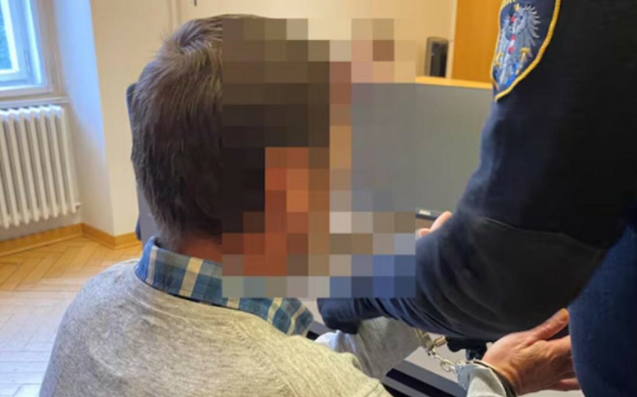 Cel mai ghinionist hoț. Un român a fost prins la furat în Austria pentru că s-a îmbătat și a adormit la locul faptei