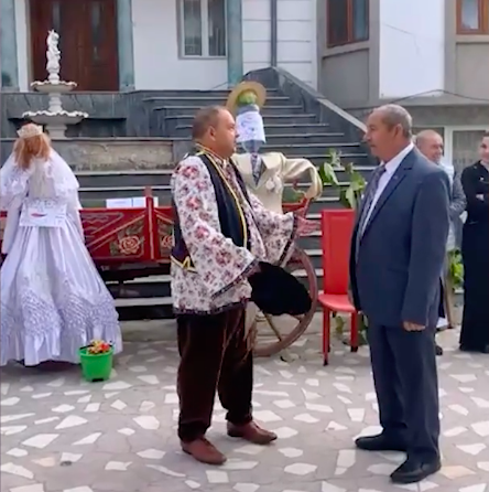 Romii sunt indignați de proiectul de lege care interzice căsătoriile între minori. Proteste la Târgu Jiu