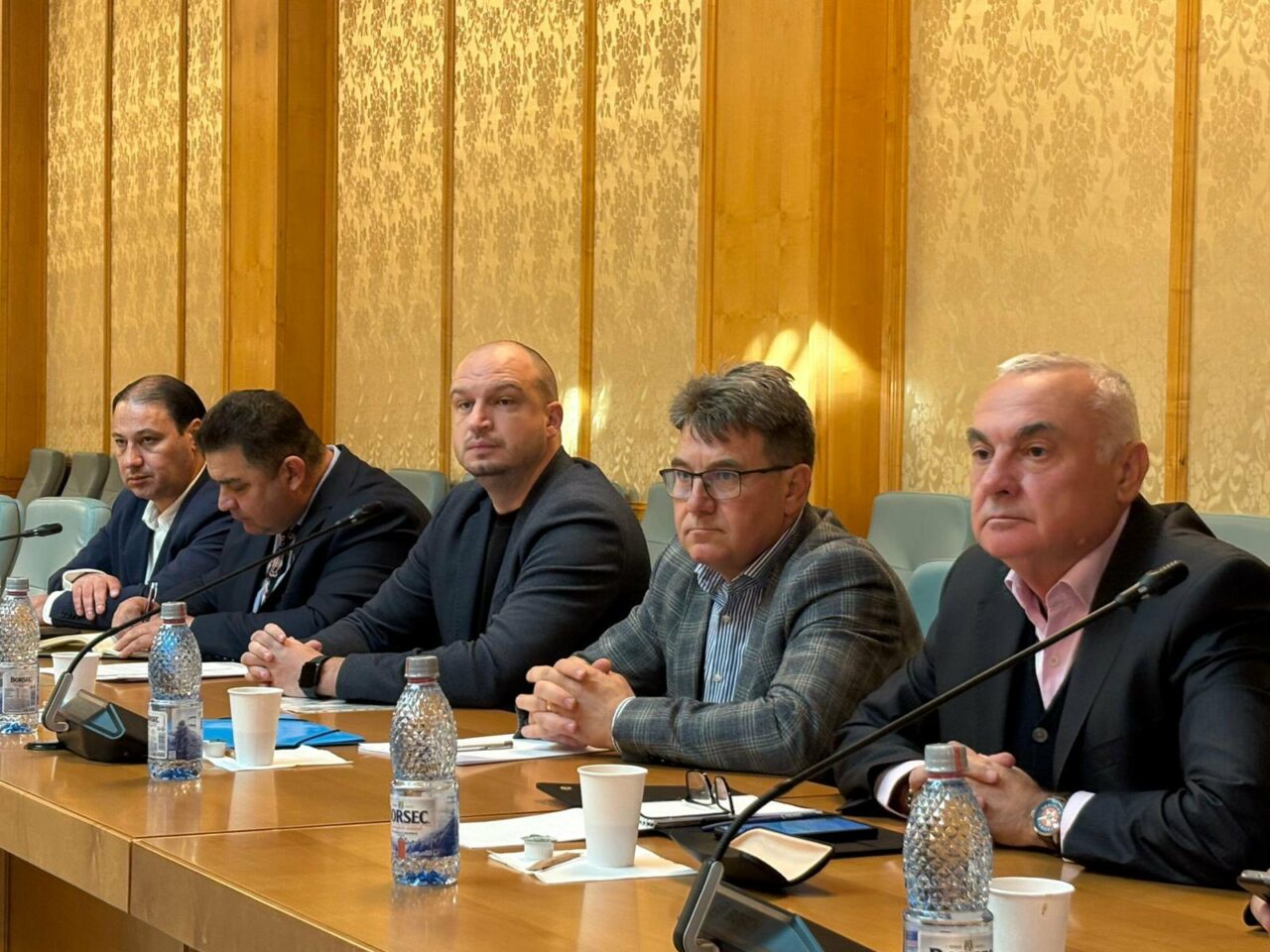 Tensiuni în Comisia de Agricultură de la Camera Deputaților. Angajații din subordinea ministerului se plâng de lipsa înțelegerii din partea Guvernului