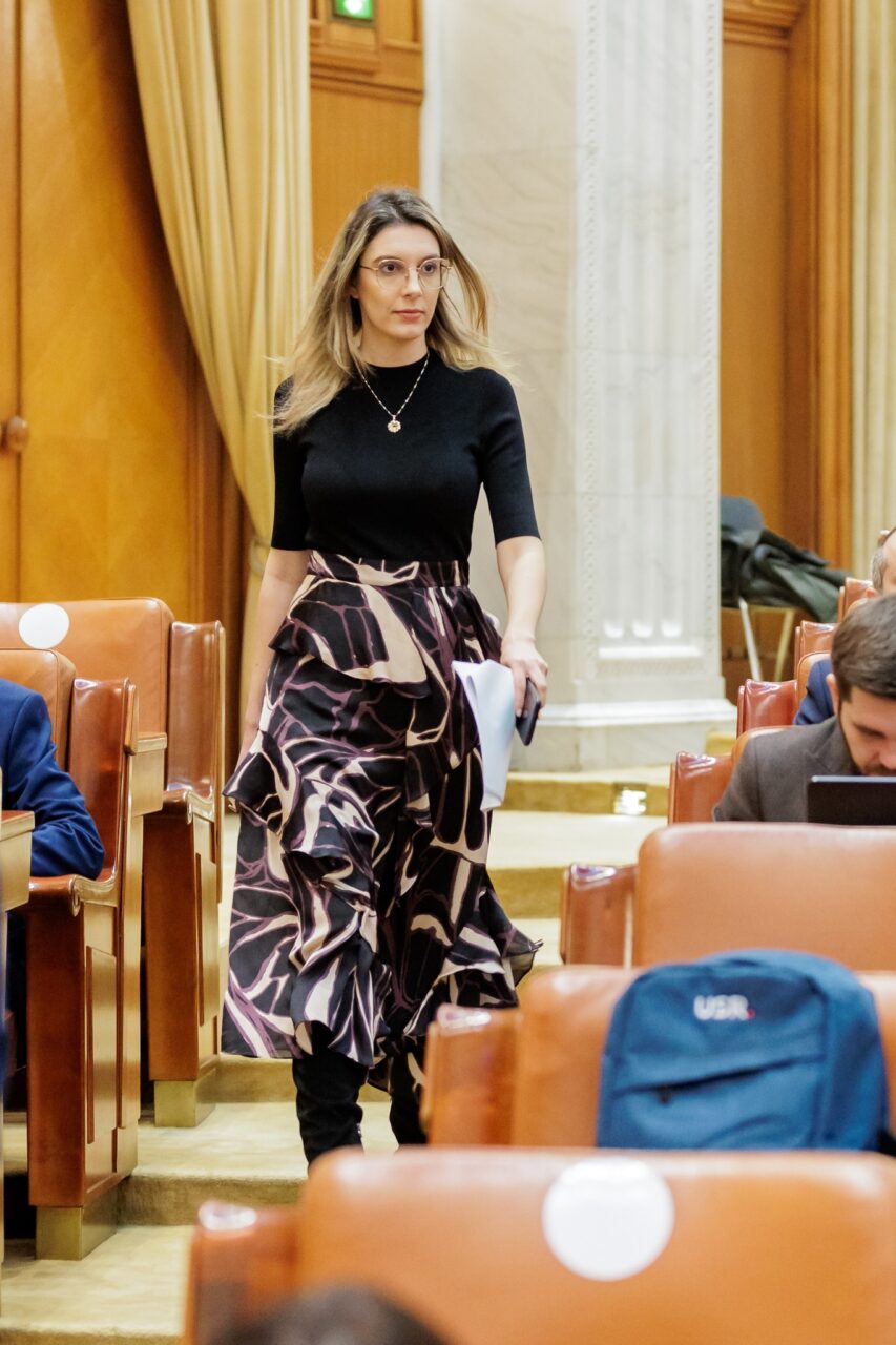 Ministra Mediului Buzoianu intervine în scandalul căsătoriilor între minori: „Responsabilitatea noastră e să avem o Românie sigură pentru copii”