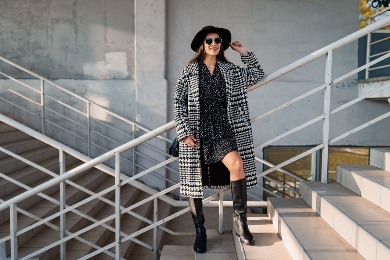 (P) Eleganța Atemporală: Cum Să Integrezi Pantofii Gucci în Garderoba Ta