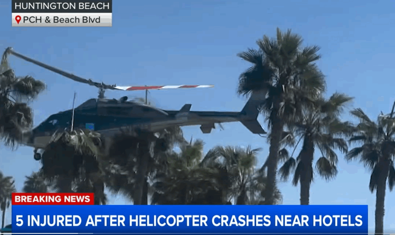 Momentul în care un elicopter se prăbușește peste pietoni, în fața unui HOTEL din California