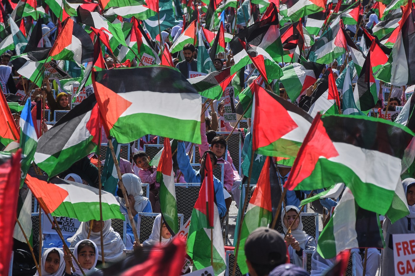 Poza pentru articolul RĂZBOI în Orientul Mijlociu, ziua 807. Americanii acuză Hamas și Hezbollah că se reînarmează