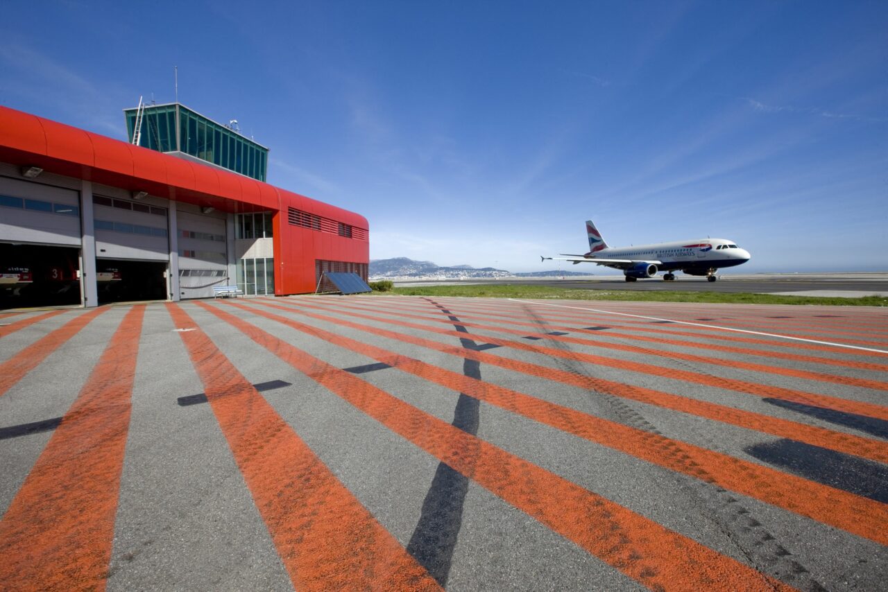 Aeroportul din München, închis din nou după semnalarea unor posibile drone