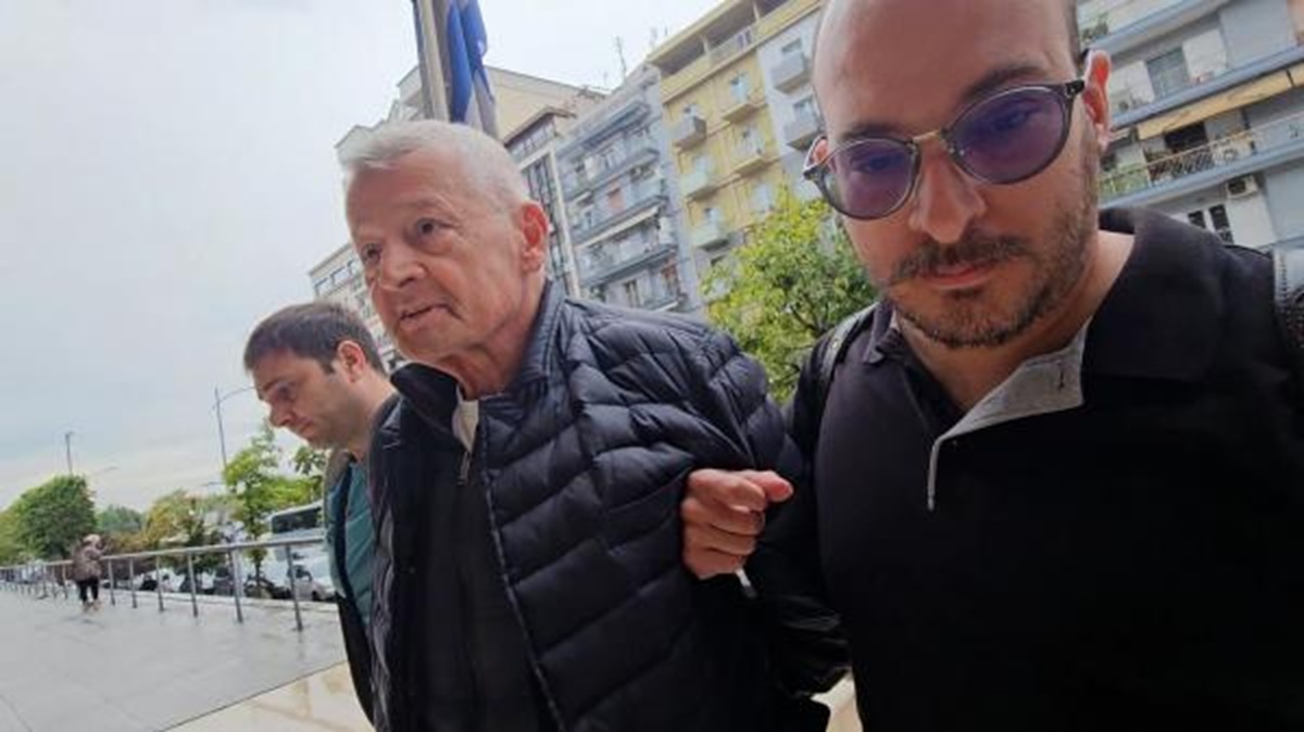 Sorin Oprescu a venit în cătușe și a plecat LIBER. Fostul edil e sub control judiciar în Grecia