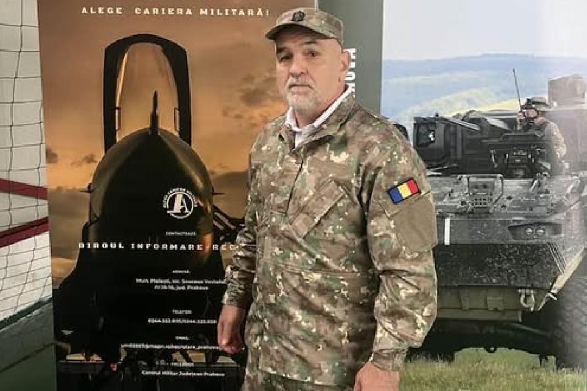 Leonard Doroftei, ținta criticilor pe Facebook, după ce a apărut în uniforma Armatei Române: „Mai bine stai departe”