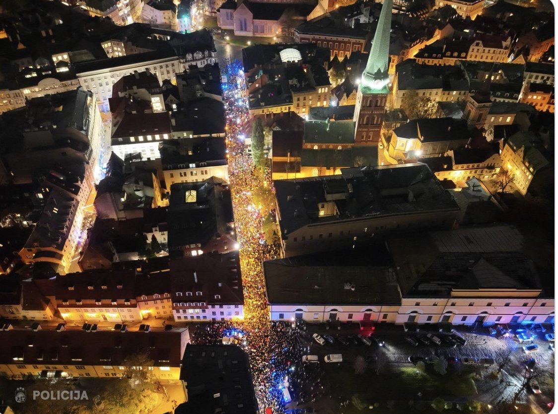 Parlamentul din Letonia a votat pentru retragerea din Convenţia de la Istanbul pentru protecţia femeilor. Mii de oameni au ieșit în stradă