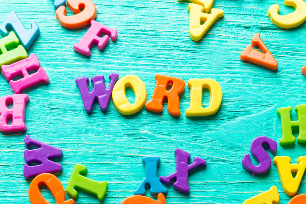 „Mi-ar place” sau „mi-ar plăcea”: care este forma corectă, de fapt