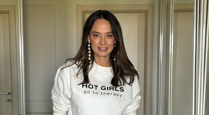 FOTO. Ce spune Andreea Raicu despre relațiile sentimentale pe care le-a avut. ”Astăzi nu aș mai face CONCESII”