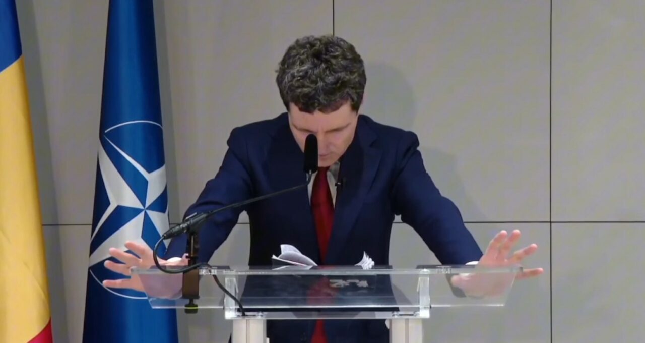 Nicuşor Dan a transmis condoleanţe apropiaţilor şi a mulţumit salvatorilor care s-au luptat 11 ore să salveze viaţa românului prins sub dărâmături