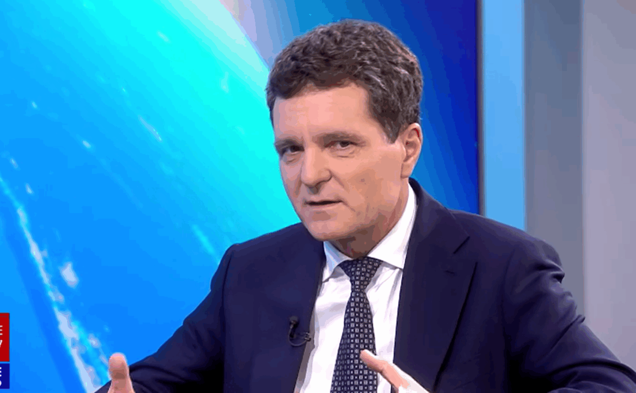 Ce se întâmplă, de fapt, cu strategia națională de apărare? Nicușor Dan spune că urmează să meargă la avizare. Orban spune că documentul nu este gata