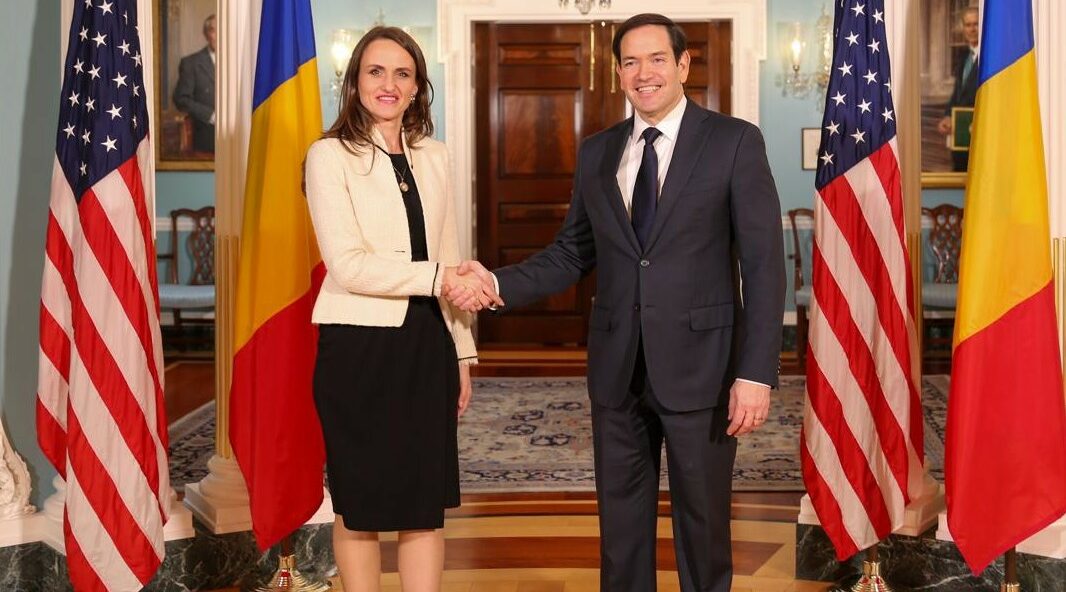 Oana Țoiu spune că a vorbit în SUA despre Visa Waiver, dar nu spune și ce: „Programul Visa Waiver este o prioritate pentru guvernul României”