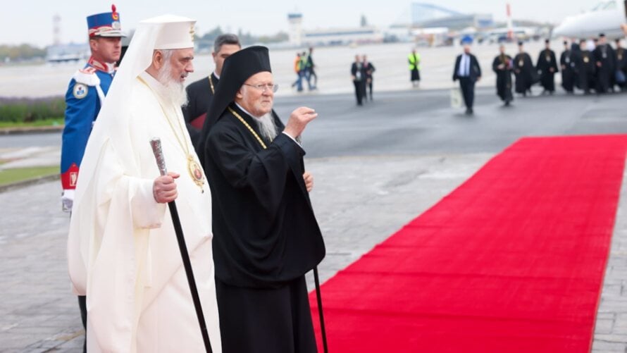 Patriarhul Ecumenic Bartolomeu I a aterizat la București pentru sfințirea Catedralei Neamului