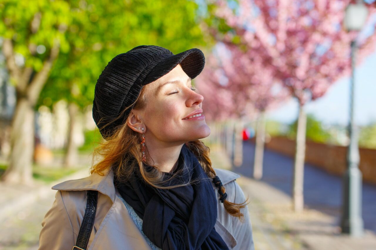 VREME neobișnuit de caldă în noiembrie. Temperaturile urcă la 20 de grade. Prognoza ANM actualizată până pe 24 noiembrie. Când vin ninsorile