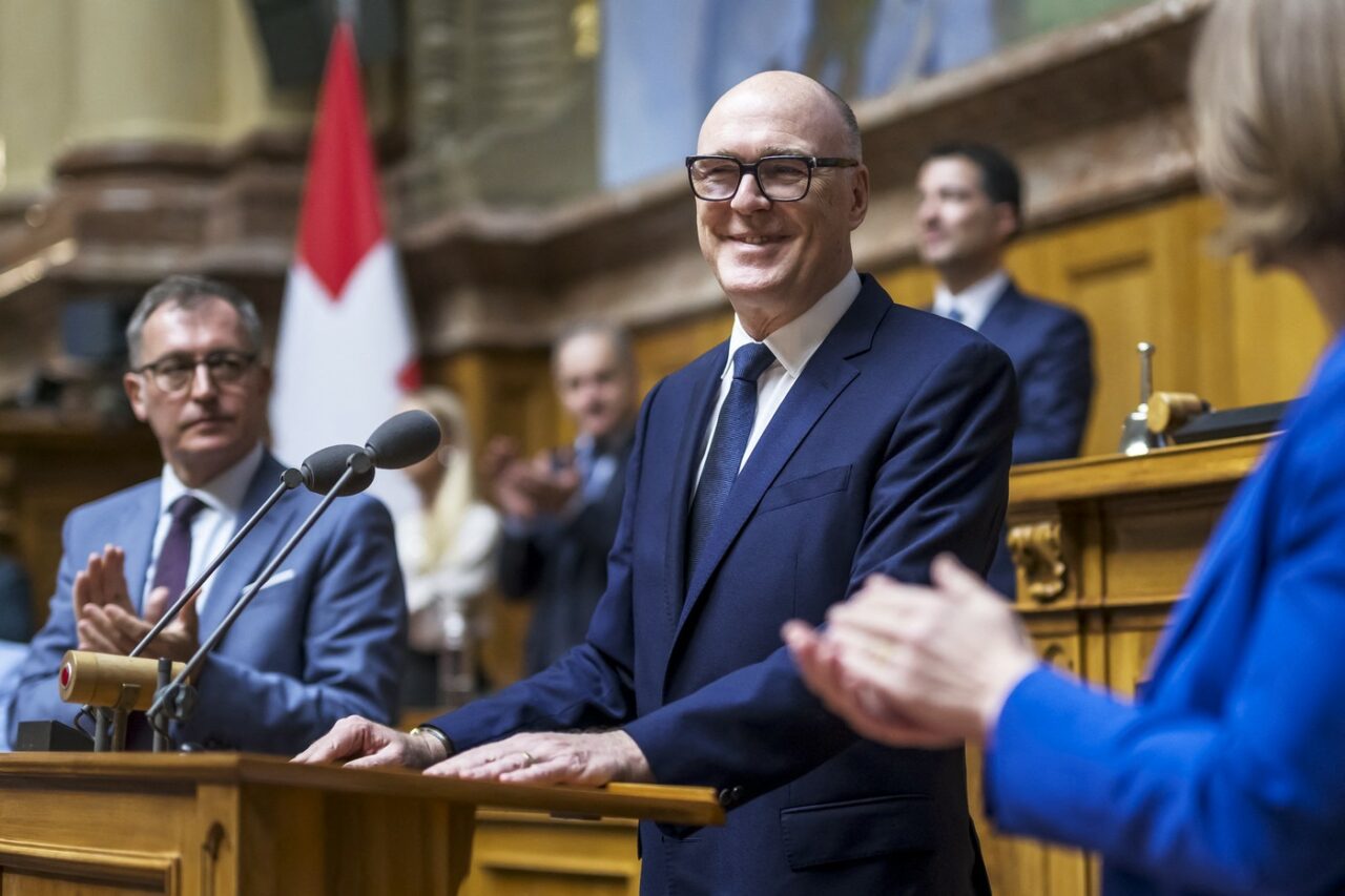 Ministrul elvețian al Apărării solicită o revizuire a legii exportului de ARME/ „Trebuie să ne asigurăm că Berna este un partener de încredere”