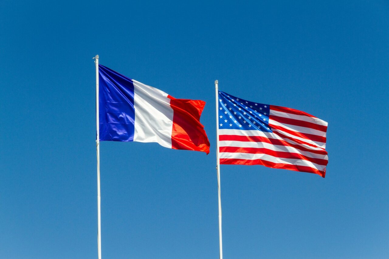 Marile puteri se angajează într-o nouă cursă spațială/ FRANȚA și SUA desfășoară manevre comune ale sateliților-spion