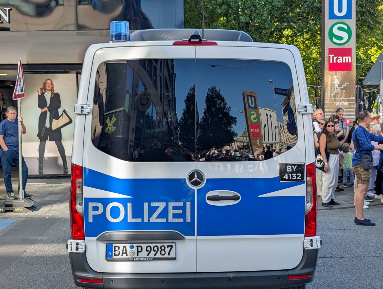 Trei membri HAMAS care planificau atentate au fost arestați în Berlin /Un incident de securitate a avut loc și în München