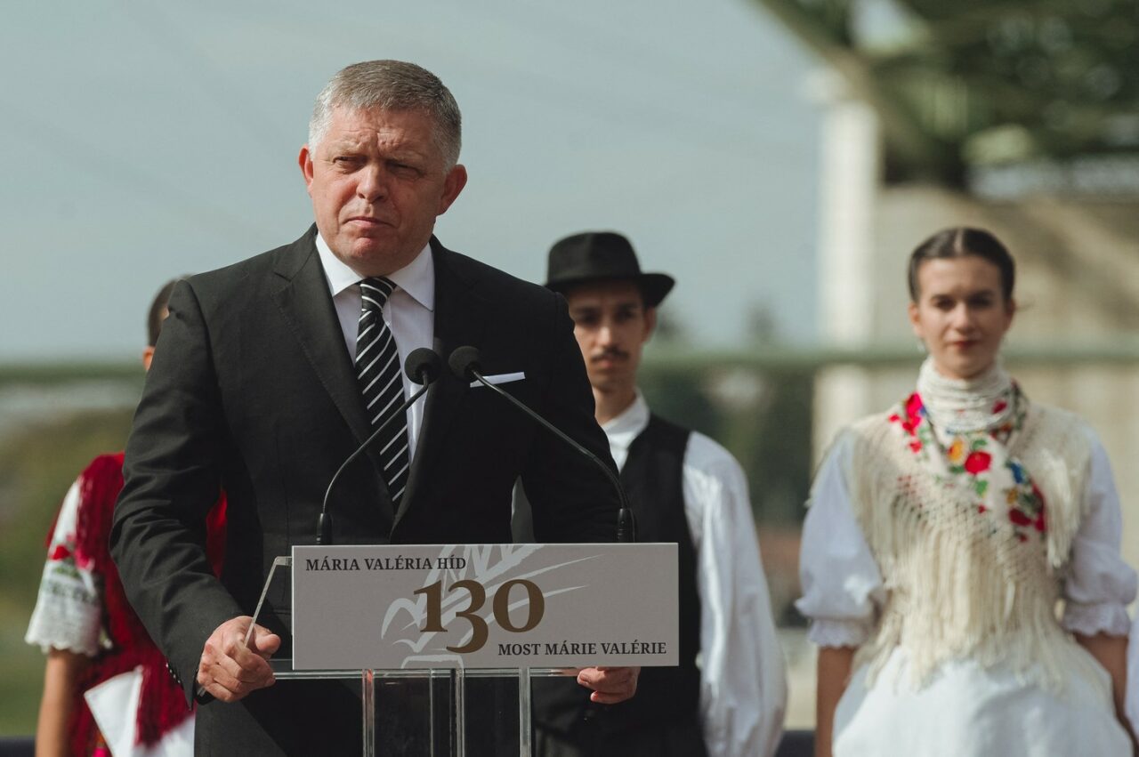 Vizita lui Robert Fico la summitul de la Copenhaga, unde participă și Nicușor Dan, anulată în ultimul moment. Problemele de sănătate de după tentativa de asasinat s-ar fi ÎNRĂUTĂȚIT