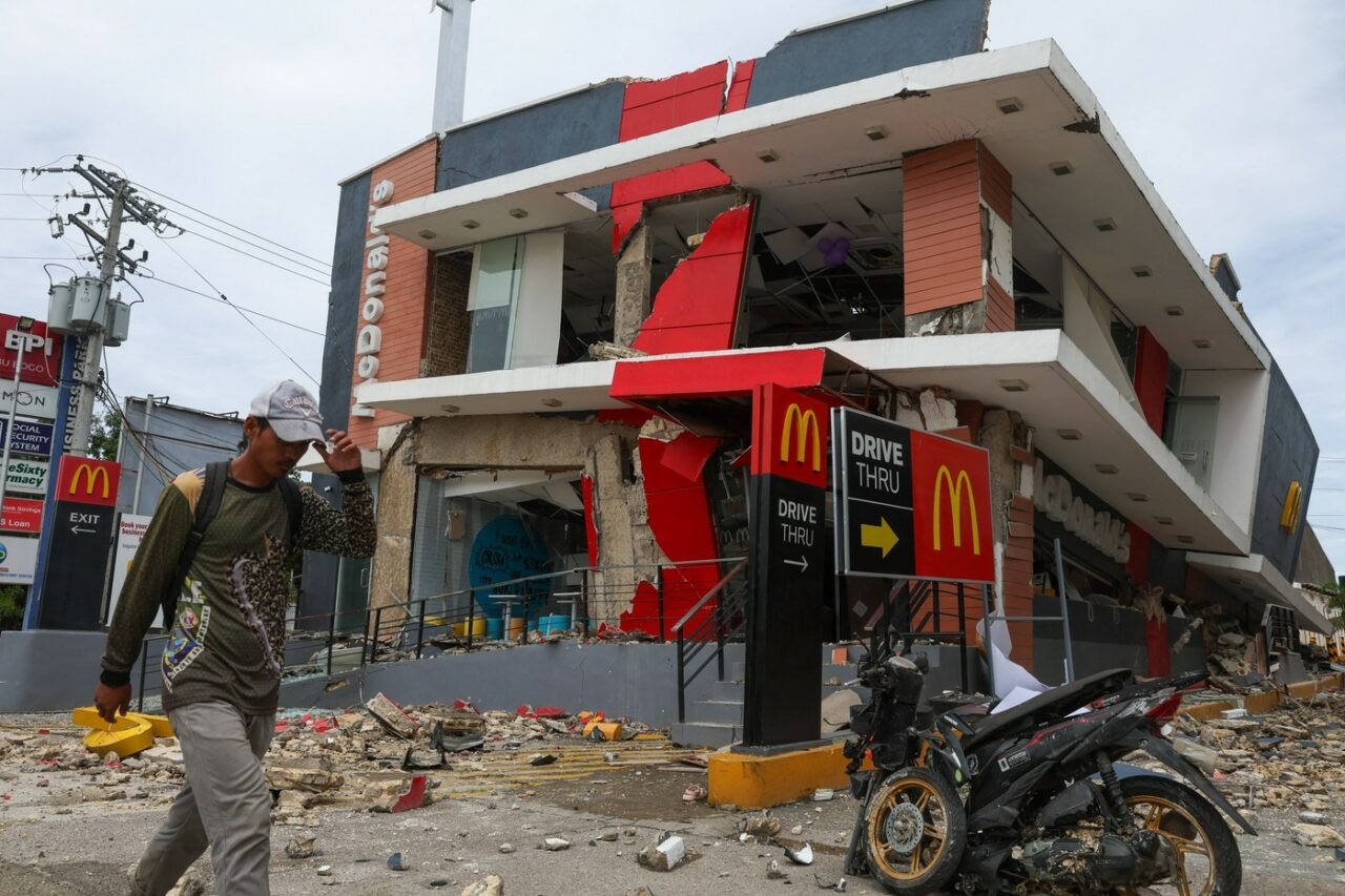 CUTREMUR puternic în Filipine. Autoritățile anunță că aproximativ 60 de persoane au murit