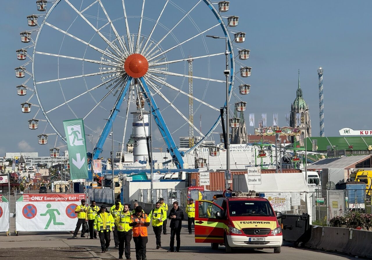 Oktoberfest a fost SUSPENDAT după o explozie. Ce spun autoritățile germane