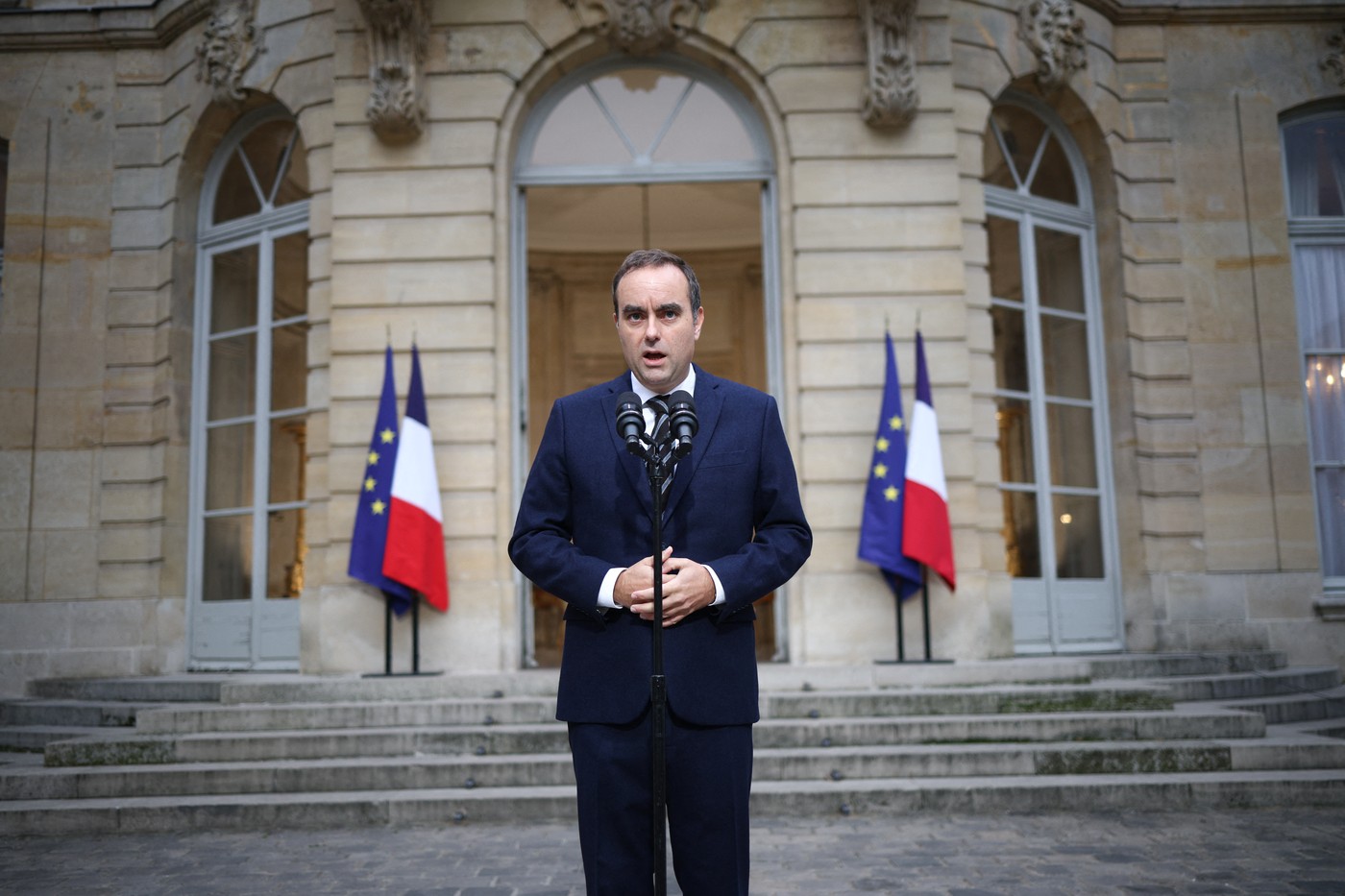 Criză politică în Franța: Premierul Sebastien Lecornu și-a dat demisia