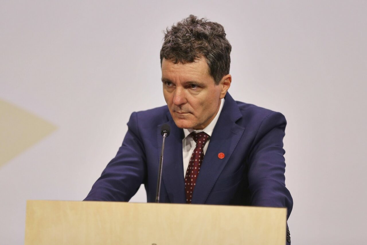 Președintele Nicușor Dan spune că premierul Bolojan nu ar trebui să DEMISIONEZE după decizia CCR: „Nu e o chestiune atât de importantă”