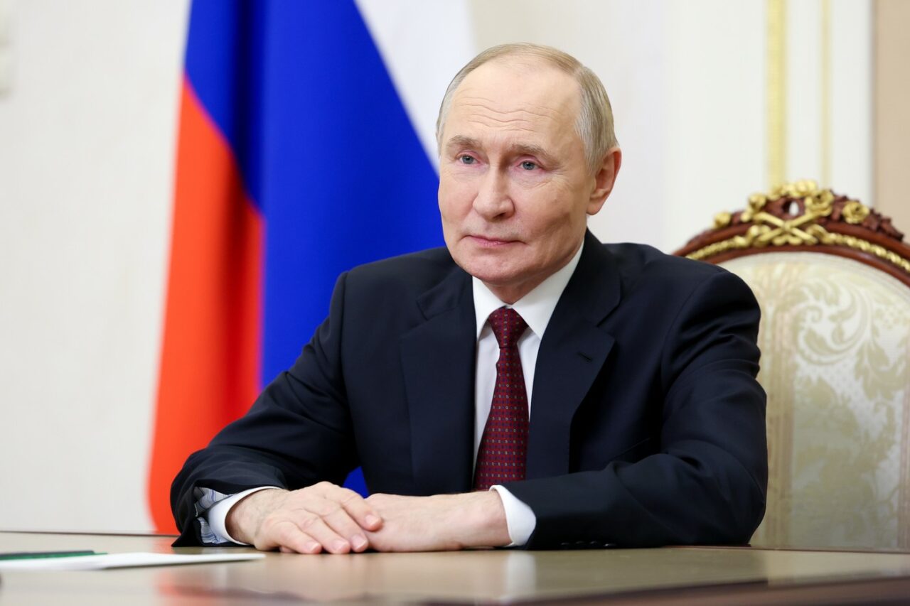 Vladimir Putin aniversează 73 de ani. Prin tradiție, liderul de la KREMLIN își serbează ziua lucrând