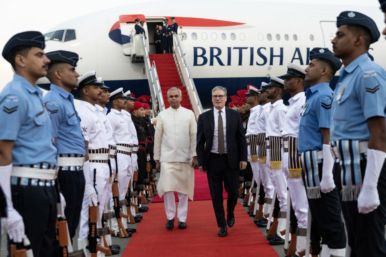 Keir Starmer efectuează o vizită de două zile în INDIA/ Londra și New Delhi își consolidează parteneriatul comercial
