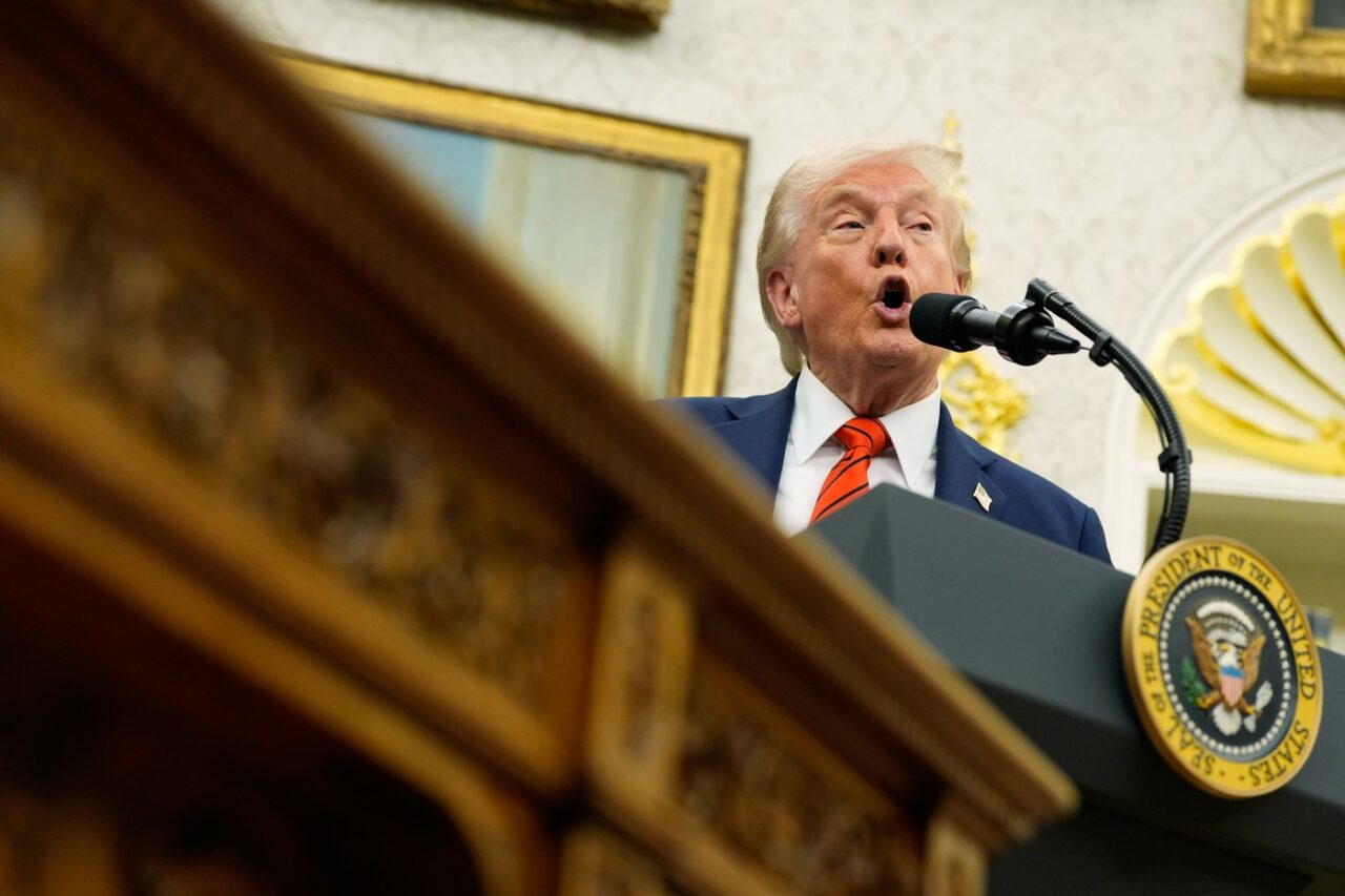 Trump impune Chinei taxe vamale de 100% /Beijingul are „o poziție agresivă” și „extrem de ostilă”