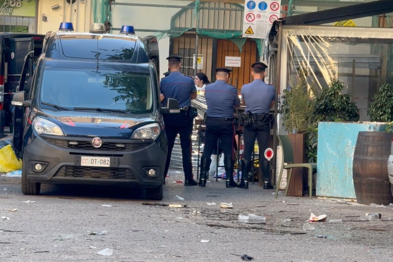 Trei carabinieri au murit și 15 au fost răniți într-o EXPLOZIE. Încercau să evacueze persoane dintr-o fermă, în provincia Verona