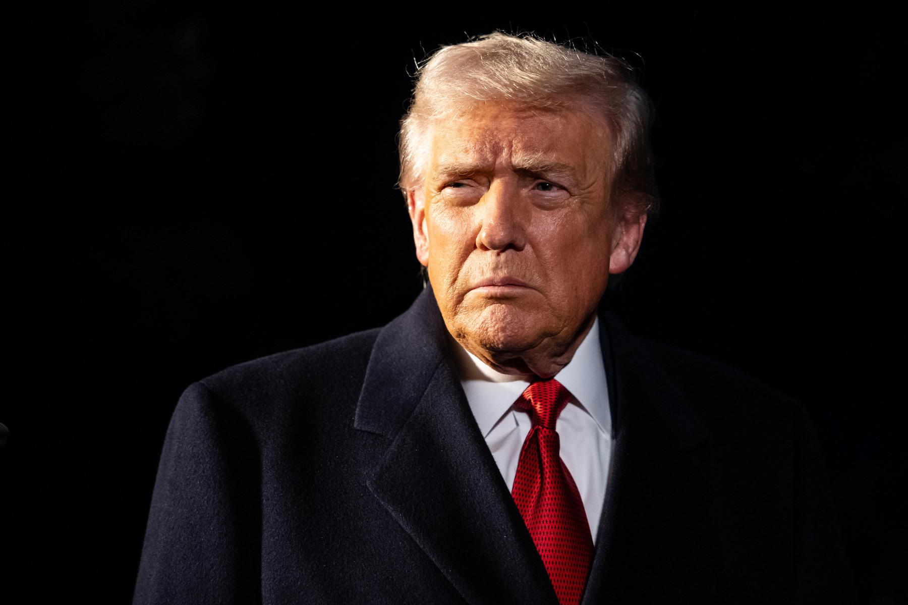 Donald Trump ajunge în Japonia pentru discuții comerciale
