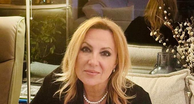 FOTO / Cum a ajuns Irina Păcurariu în televiziune. ”Primul ANUNȚ de job găsit de mama într-un ziar”