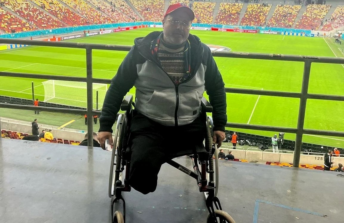Un bărbat fără picioare a fost lăsat fără indemnizația de handicap. Ce schimbare a dus la decizia revoltătoare