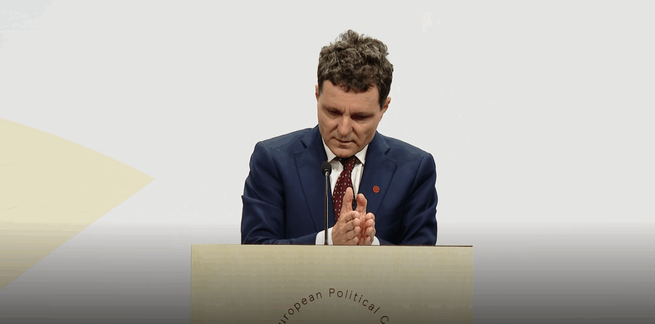 Nicușor Dan, avocatul stagiului militar voluntar: Niște oameni pot alege să fie plătiți timp de 4 luni, să învețe armată